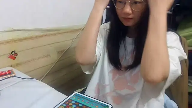 xiaoxiaowan11 online show from March 13, 11:11 am