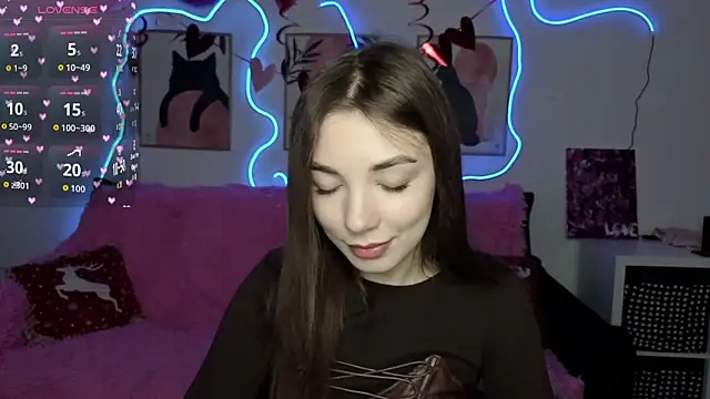 Adriennes online show from February 18, 2:27 pm