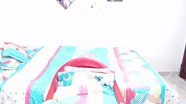 dannamomcerratt online show from July 30, 2:12 am