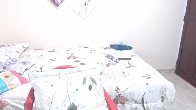 dannamomcerratt online show from July 23, 1:51 am