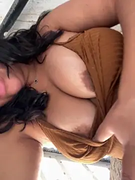 Adriputinha online show from February 21, 3:02 pm