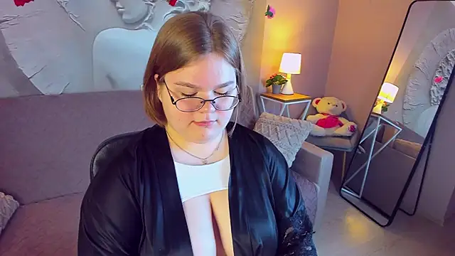 MaryFloree online show from March 17, 2:59 am