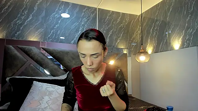 CharlotteKravizz online show from February 15, 7:02 pm