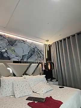 CharlotteKravizz online show from March 8, 2:04 am