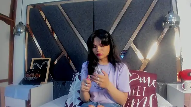Maggyx online show from June 23, 2:04 pm