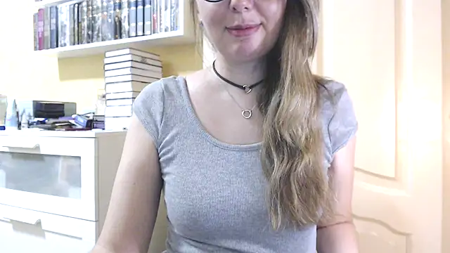 Tasiya online show from February 12, 7:59 pm