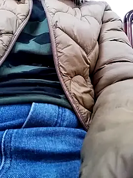 LiilyZi online show from February 7, 1:31 am