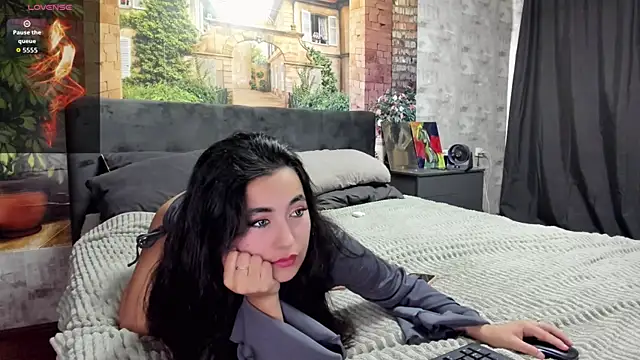  littleangie  online show from August 2, 3:42 am
