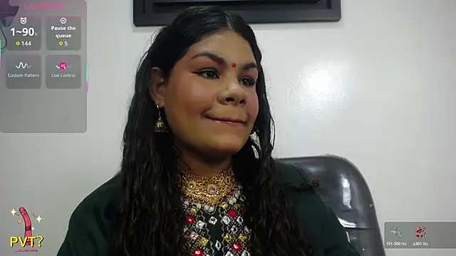 yaazhinii online show from June 23, 11:52 am