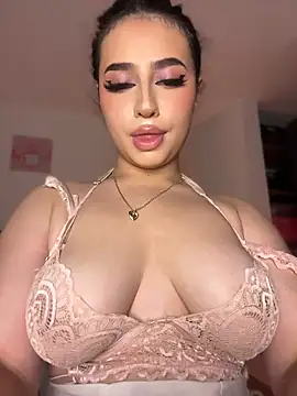 Sofiia Vegaa online show from May 18, 1:37 am
