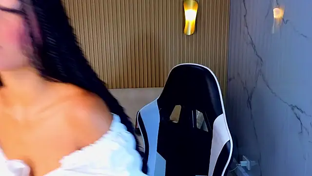 Perla Moon Tx online show from March 10, 12:31 pm