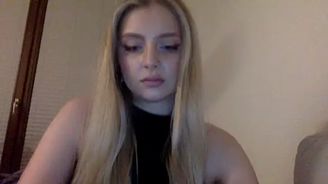 MayaWetDream online show from April 30, 8:36 pm