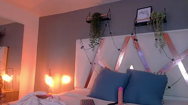 FernandaBrown   online show from July 5, 12:11 pm