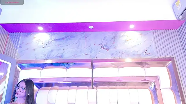 ThinPrincesss online show from March 8, 12:42 pm