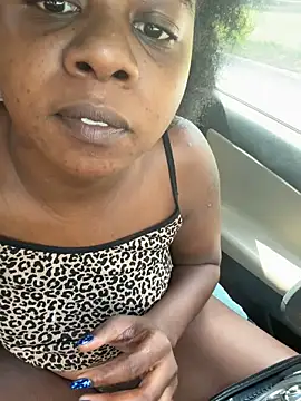 Ebony Queeen online show from June 17, 8:10 pm