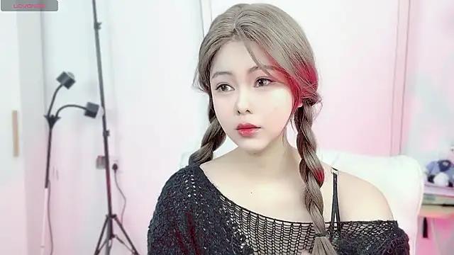 Memeli0 online show from February 11, 6:48 am