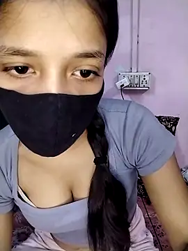Naina-hott online show from April 23, 7:05 pm