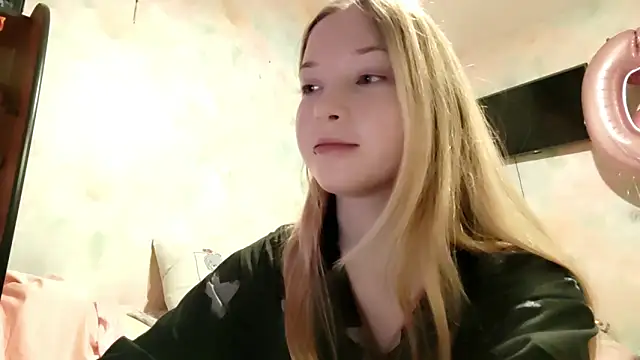 TiaBIanks online show from March 5, 6:09 am