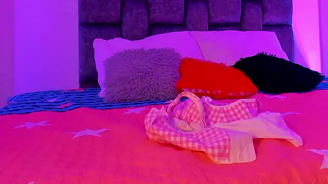 Madison Rosee online show from February 28, 11:42 am