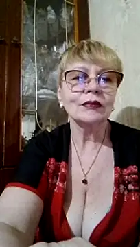 SophieBurns online show from July 26, 2:36 pm