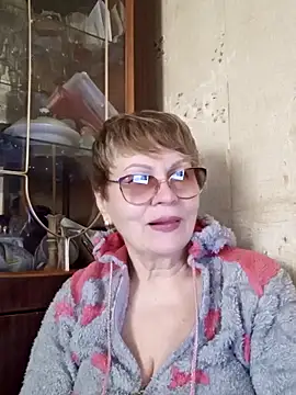 SophieBurns online show from April 29, 9:56 am