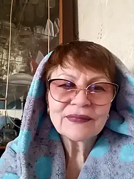 SophieBurns online show from March 18, 8:52 am