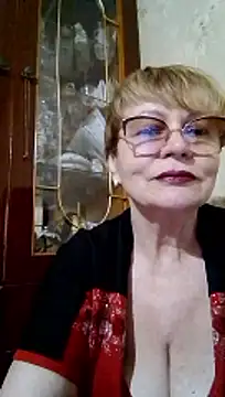 SophieBurns online show from July 10, 4:29 pm