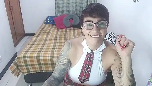 Charlotte gray  online show from May 21, 1:36 am