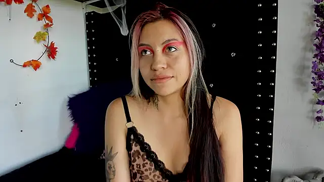 Midory 6 online show from February 21, 9:26 pm