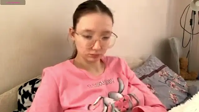 LakendraNoren online show from March 14, 8:15 am