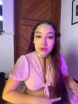 Emily Harpeer online show from July 24, 11:52 am