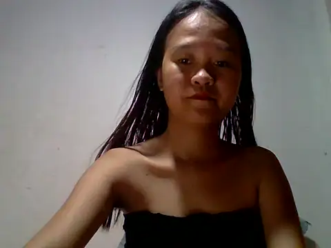 Yourlilpinayy online show from April 29, 10:40 am