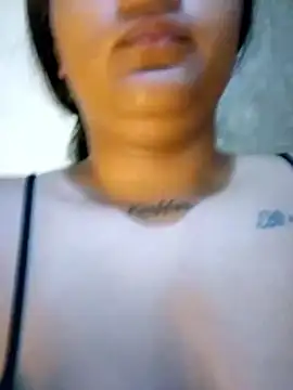 Zoe Renata online show from June 12, 9:28 am