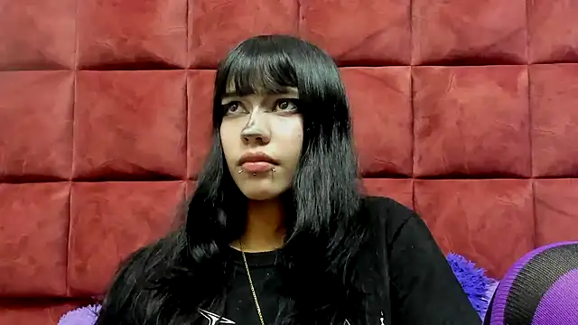 DAKOTALUCIFENA online show from March 5, 2:07 am