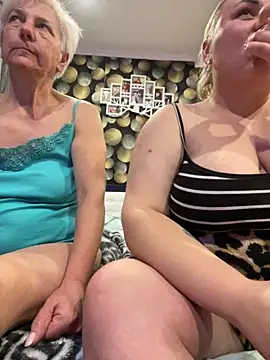 Mommy-girl-Lola online show from March 15, 7:05 pm