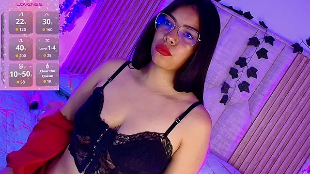 Ariana Castillo   online show from March 5, 1:51 pm