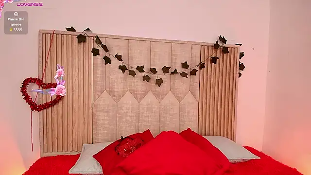 Ariana Castillo   online show from March 16, 12:42 pm