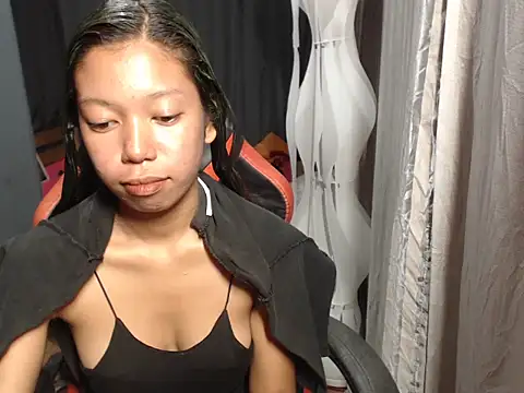 urgirlyflor online show from March 15, 2:46 am