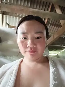 lisn-cute online show from June 9, 4:12 am