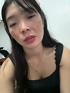 cuty lusy online show from August 3, 1:31 am