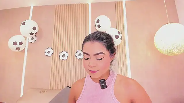 eva lain online show from June 27, 12:22 pm