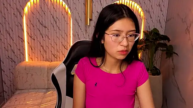 dani tf online show from March 17, 12:53 pm