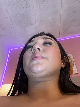 luna bradley  online show from June 16, 2:18 pm