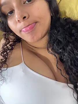 Luna white1 online show from May 4, 7:50 pm