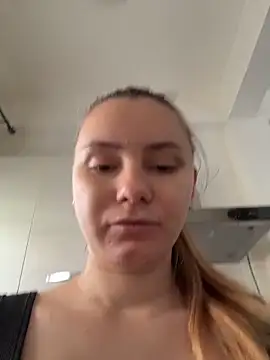 AlessiaandJay online show from May 9, 10:17 am