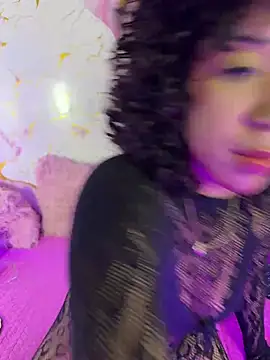 Woo isDaphne online show from July 11, 11:38 pm