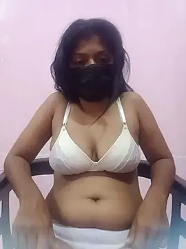 Malee S online show from July 28, 6:08 pm