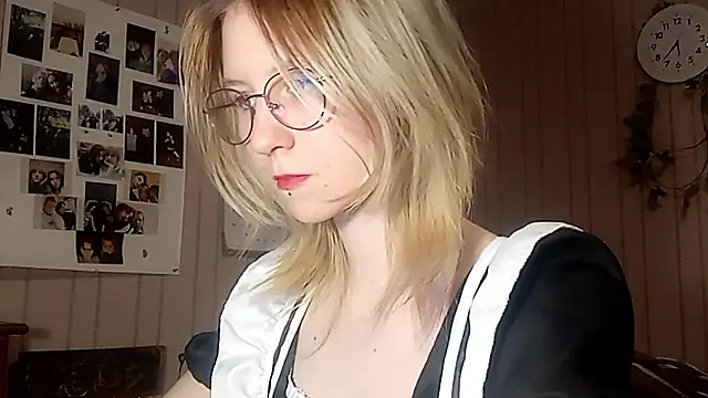 RunawayBr1de online show from February 14, 2:30 pm