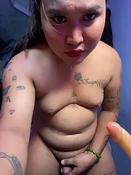 hollynicole online show from July 22, 6:36 am