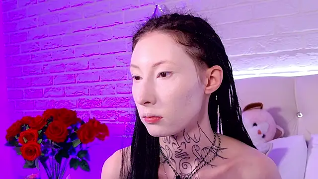 roxy morrison x online show from June 29, 3:35 am
